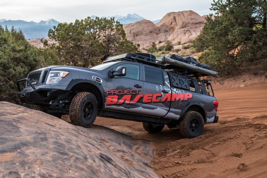  Nissan Titan XD PRO-4X Project Basecamp 2017 года  (фото 25 из 28)